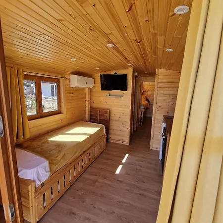 Charming In Journiac With Pool Access 펜션 *