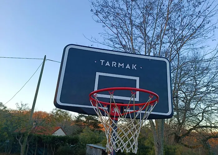 Charming In Journiac With Pool Access 펜션 *